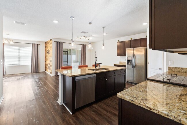 Foto del edificio - MOVE IN SPECIAL-4/2 Energy Efficient Home in St. Cloud w/ Fenced Back Yard