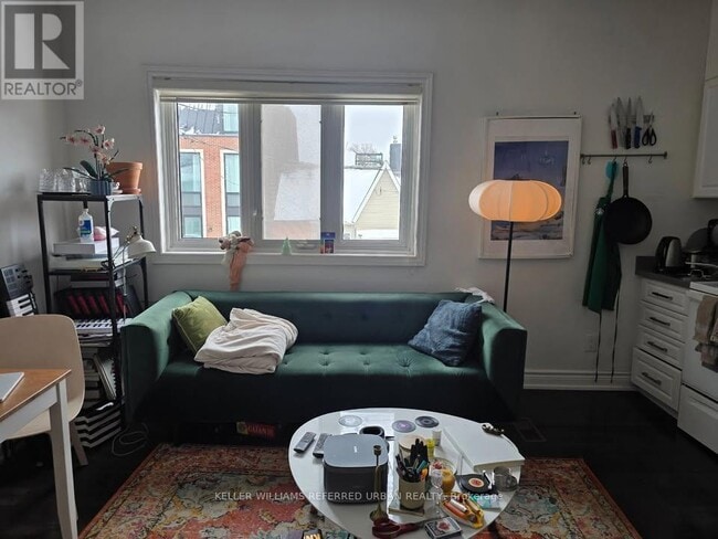 Building Photo - 18 Palmerston Ave