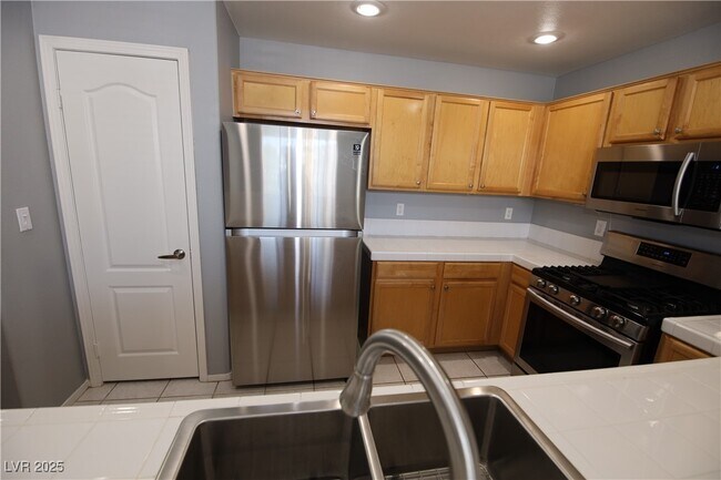 Foto del edificio - 2325 Windmill Pkwy