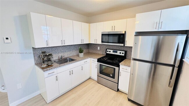 Foto del edificio - 1737 NW 3rd Ave