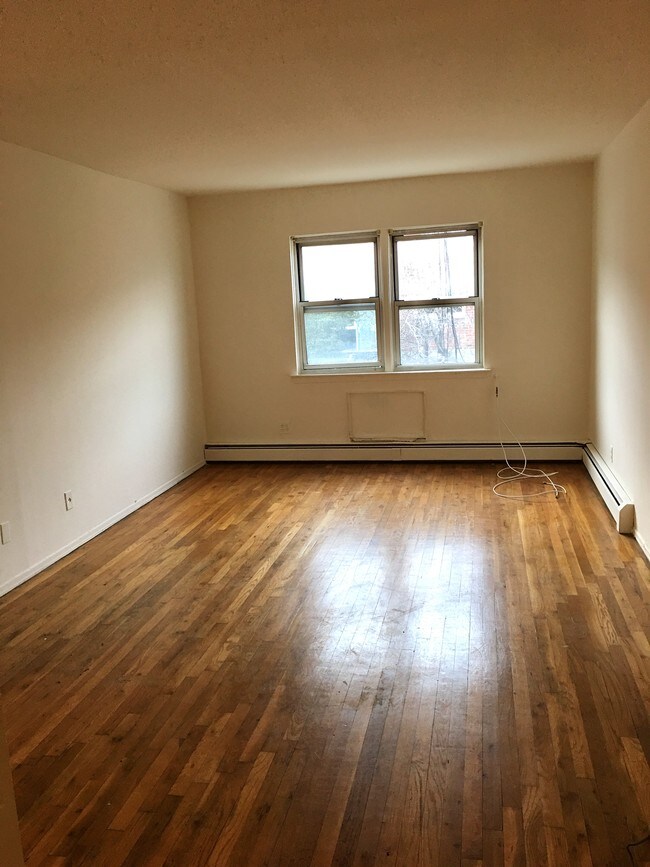 Foto del edificio - 58-16 85th St