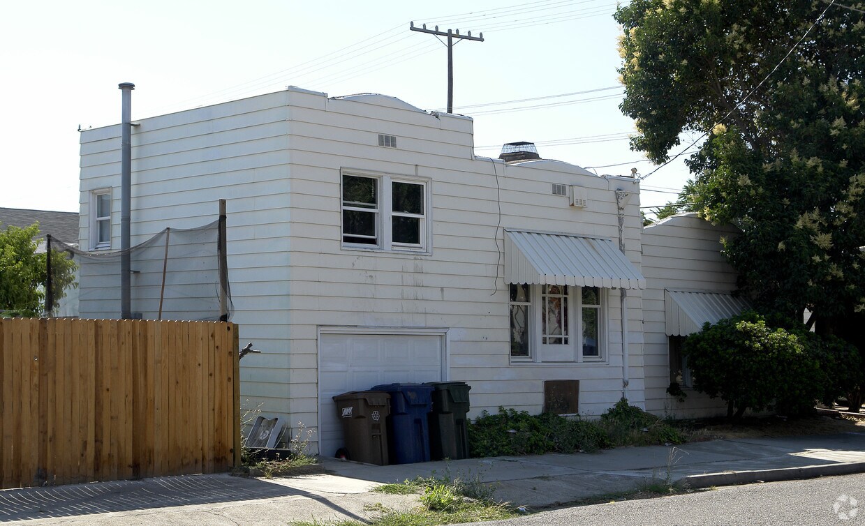 Building Photo - 811 F St