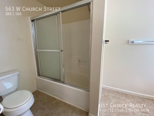 Building Photo - Large 3 bedroom house for rent!
