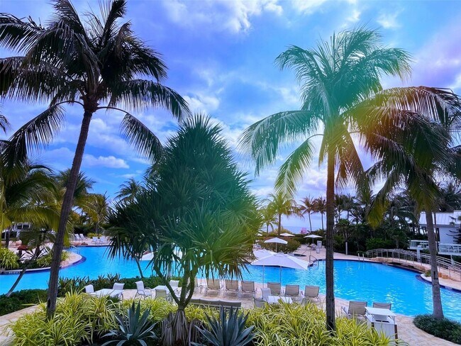 Foto del edificio - 100 South Pointe Dr