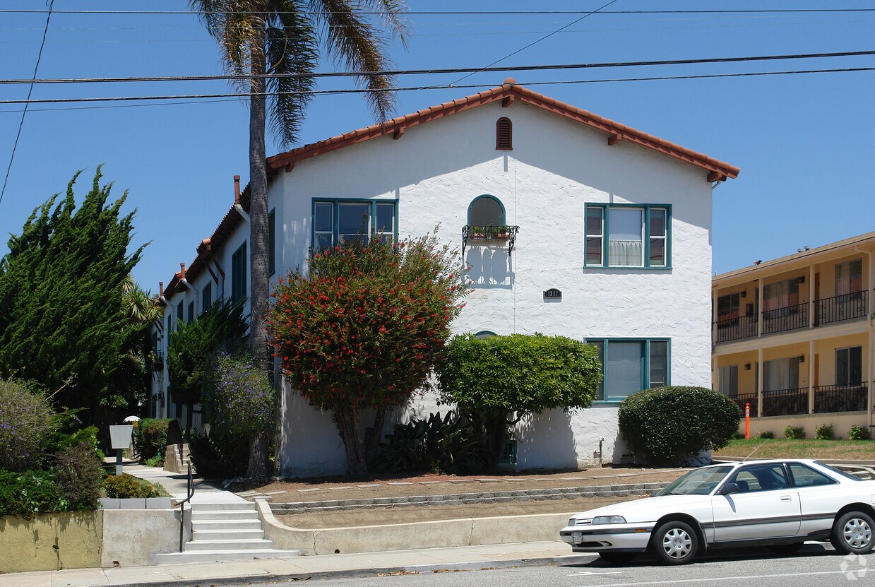 Foto del edificio - 1237 E Santa Clara St