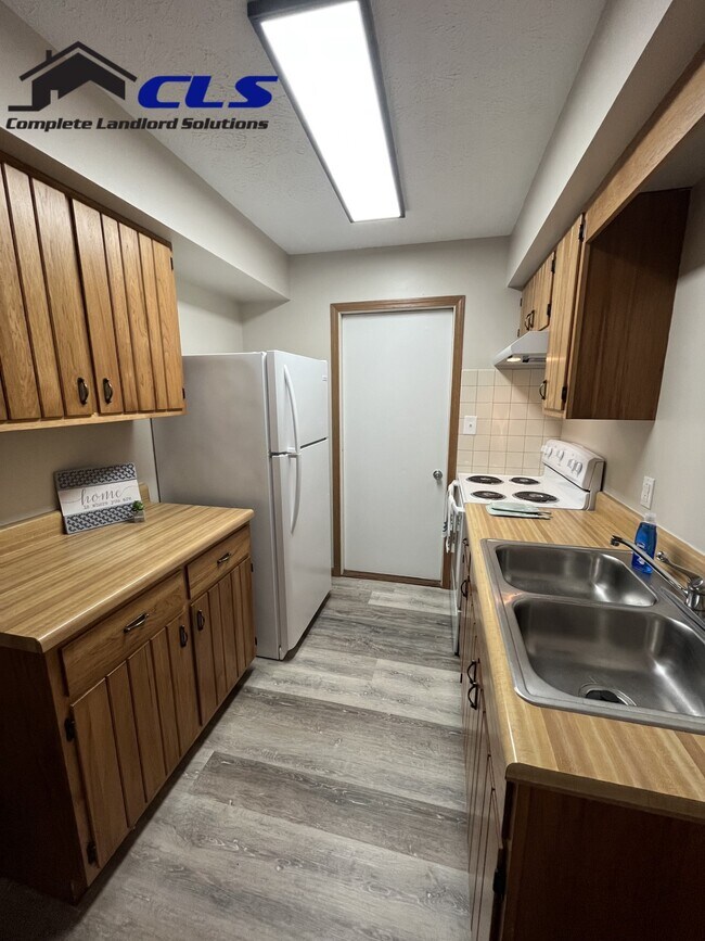 Foto del edificio - 1765 E Morgan Dr