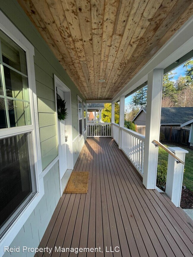 Building Photo - 3 br, 2 bath House - 1185 Shorewood Drive