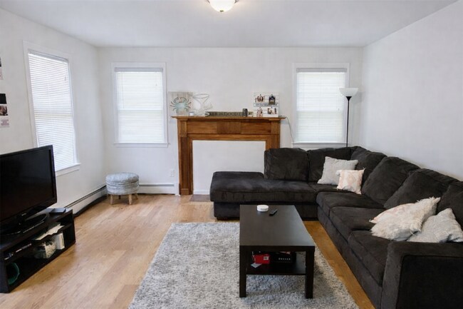 Foto del edificio - 45 Delsole Rd