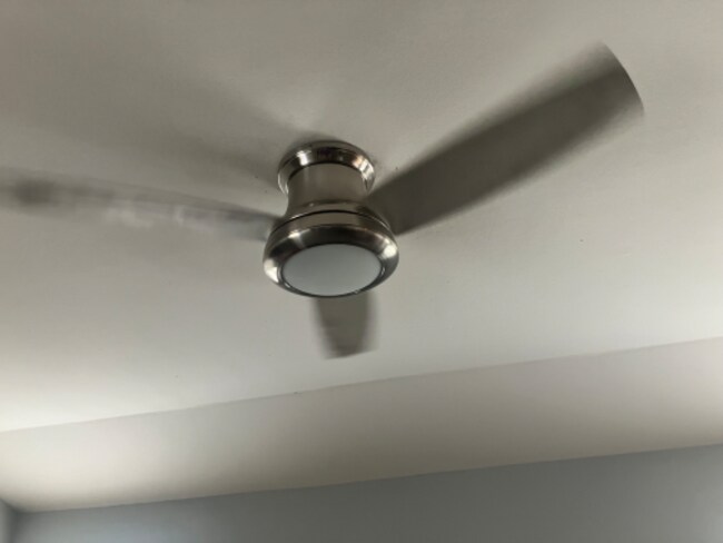 Foto del edificio - 8451 Blackstone Cove