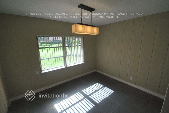Foto del edificio - 4707 Holly Dr