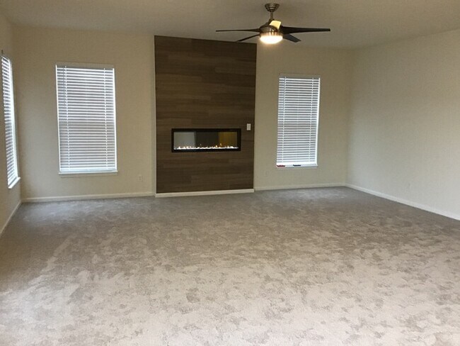 Building Photo - 10112 Gallop Ln