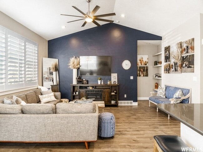 Photo - Amazing Six Bedroom Home, Draper, 3200 sq ...