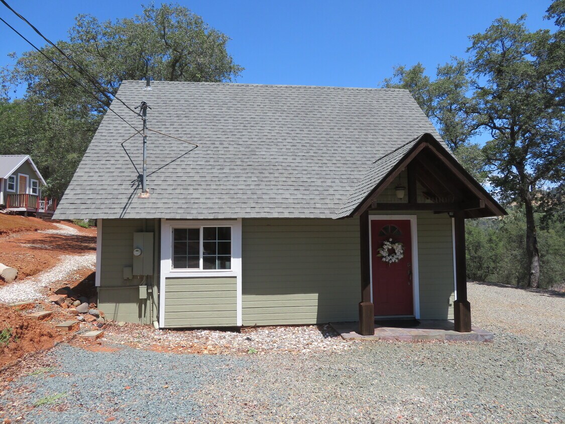 Building Photo - 12222 Dolan Harding Rd