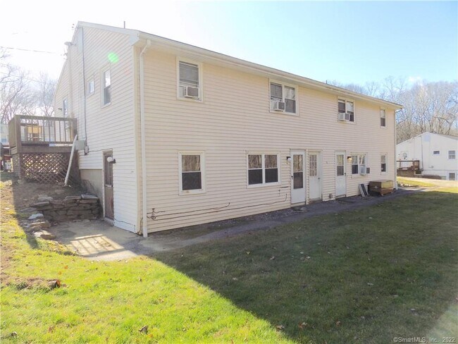 Building Photo - 7 White Oak Rd