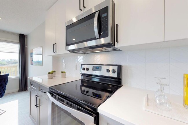 Building Photo - 7912-7174 174 Ave NW