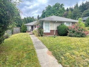 Building Photo - 2251-2255-2255 SE 70th Ave