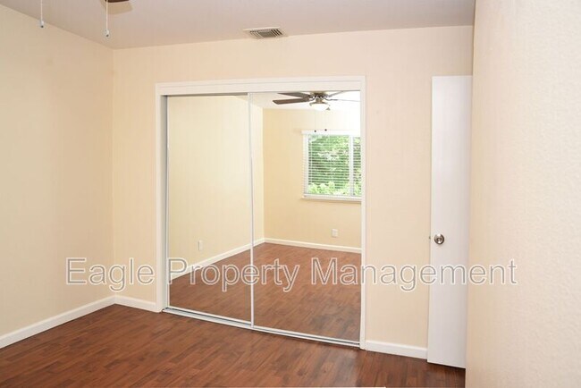 Foto del edificio - 8252 Center Pkwy
