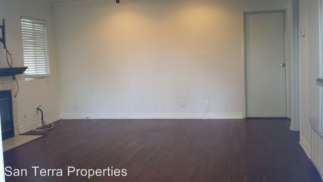 Building Photo - 7411 Mission Trails Dr