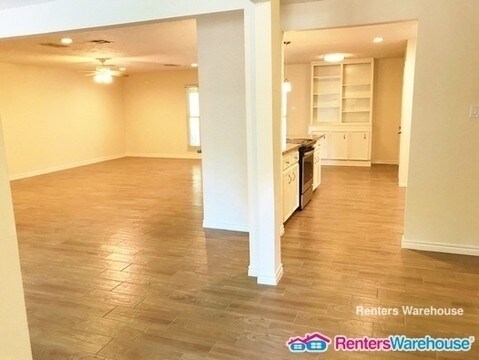 Foto del edificio - 1505 Shady Glen Dr