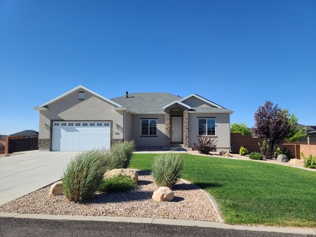 Building Photo - 2156 W War Admiral Ln