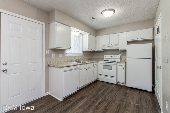 Building Photo - 3 br, 1 bath House - 1624 E Pleasant View ...