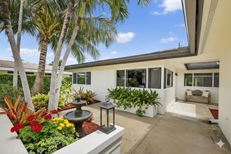 Building Photo - 4442 Sea Grape Dr