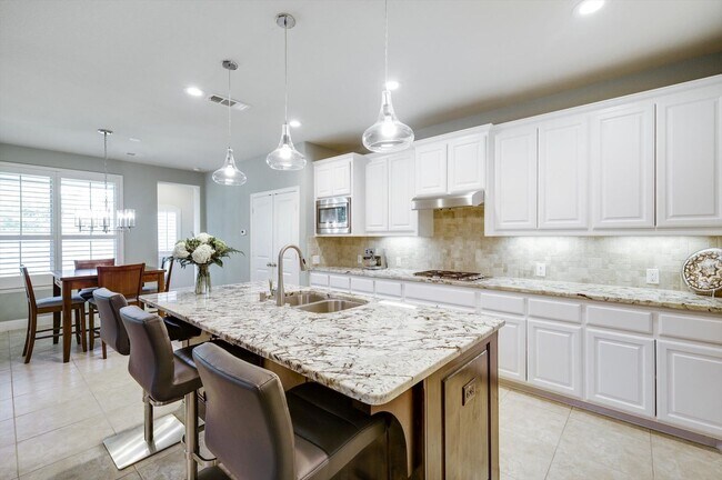 Foto del edificio - 4 Bedroom - 4 Bathroom home in Argyle