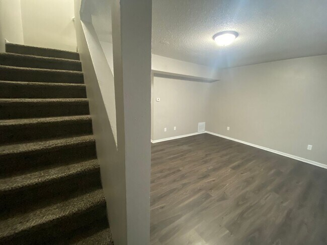 Foto del edificio - 1549 Pleasant View Dr