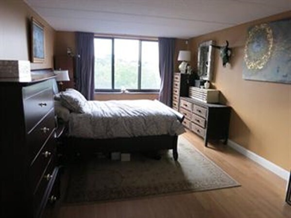 Foto del edificio - 90 Brainerd Rd