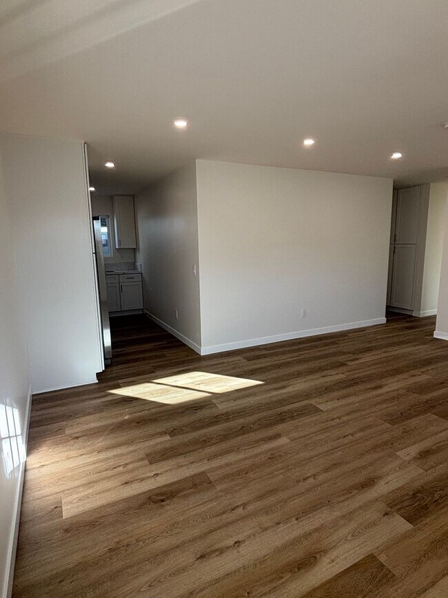 Foto del edificio - 15526-15528 Cameo Ave