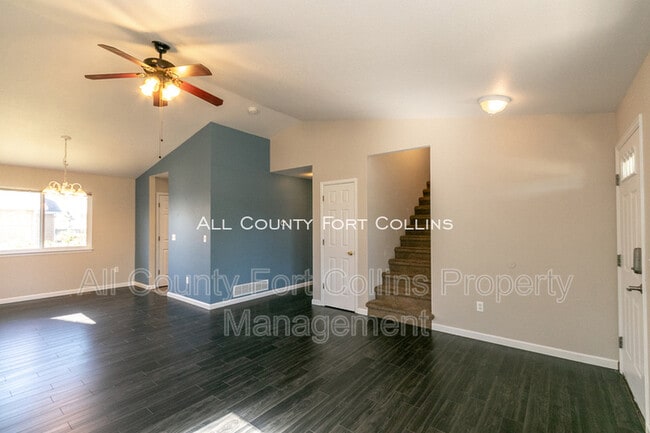Building Photo - 827 Glenwall Dr