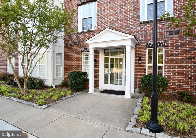 Foto del edificio - 621 Cobblestone Blvd