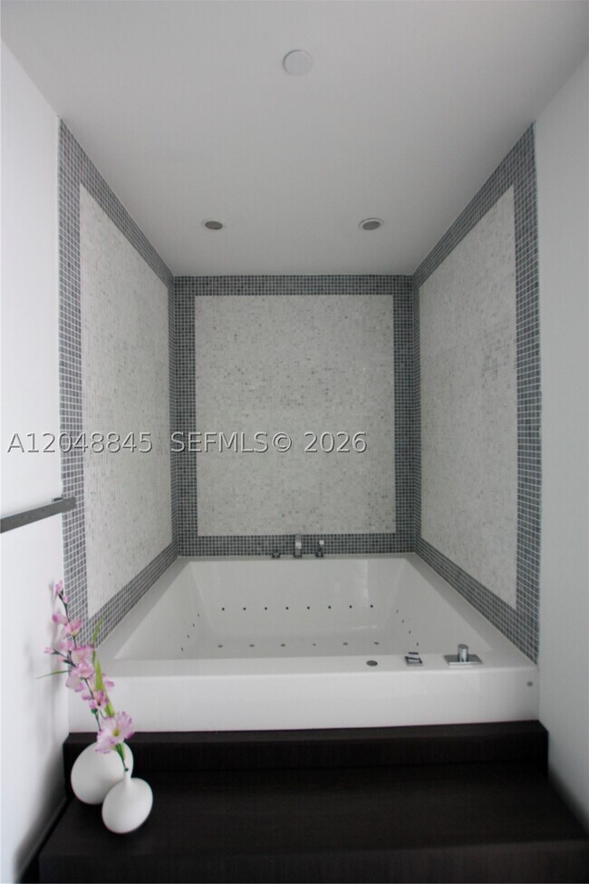 Foto del edificio - 200 Biscayne Blvd Way