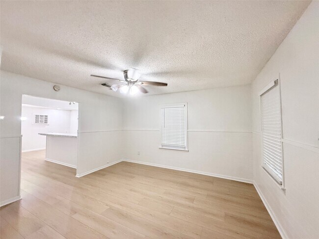 Foto del edificio - 1121 N Chenango St