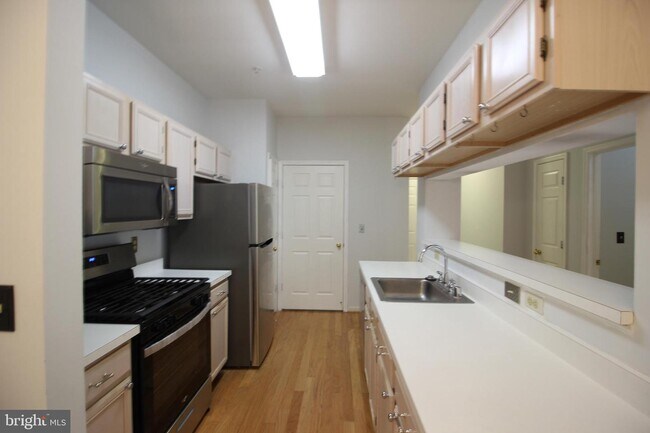 Building Photo - 46622 Drysdale Terrace