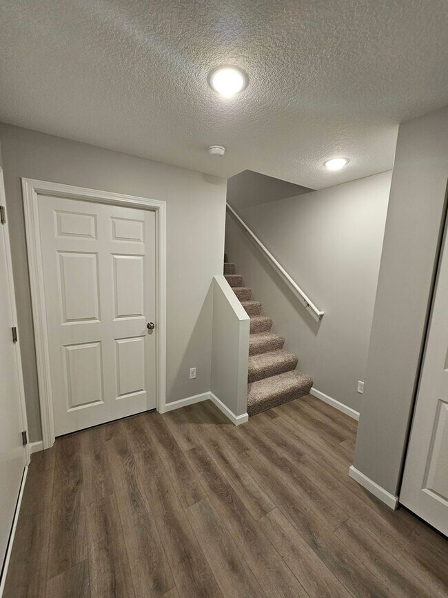 Building Photo - SIERRA TANGO CREEK RIDGE, LLC