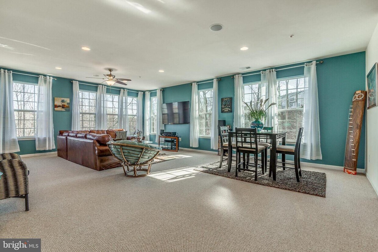 Foto principal - 14755 Malloy Ct