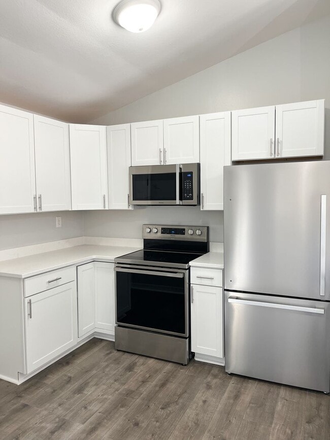 Building Photo - Northwood Duplex