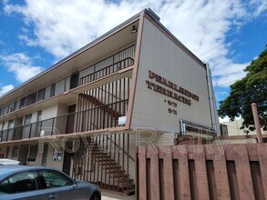 Building Photo - 98-731-731 Moanalua Loop