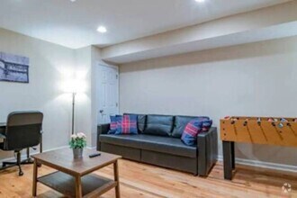 Building Photo - 408 N 41st St