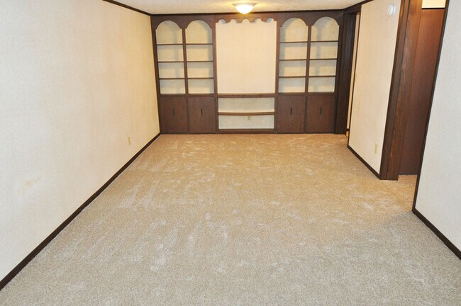 Foto del edificio - 825 Logan Ave NW