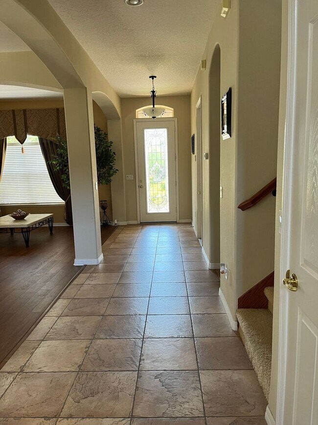 Foto del edificio - 16331 Tudor Lake Ct