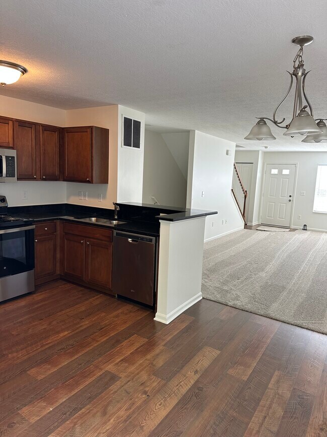 Foto del edificio - 994 Hartford Village Blvd