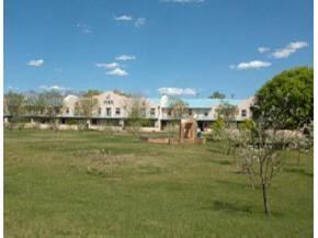 Building Photo - 340 Los Ranchos Rd NW