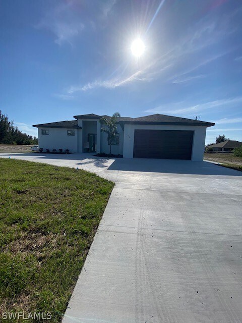 Primary Photo - 24 Chiquita Blvd S