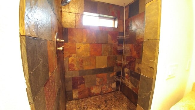 Foto del edificio - 3 Bedroom 2 Bath- House