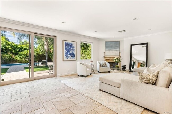 Foto del edificio - 16659 Addison St