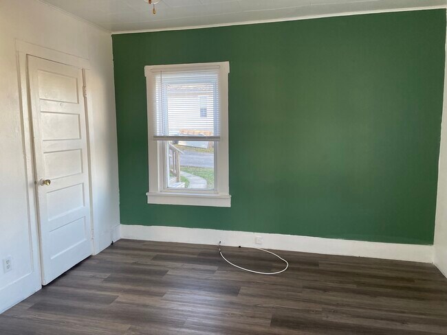 Foto del edificio - 765 S Main St