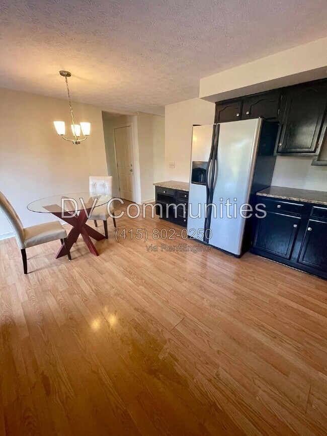 Building Photo - 32467 S Roundhead Dr