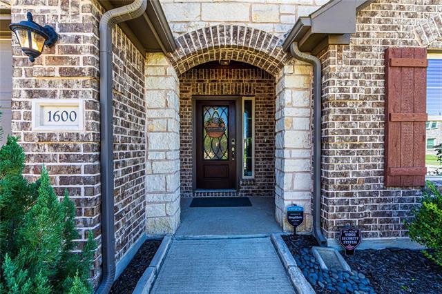 Foto del edificio - 1600 Meadow Trail Ln